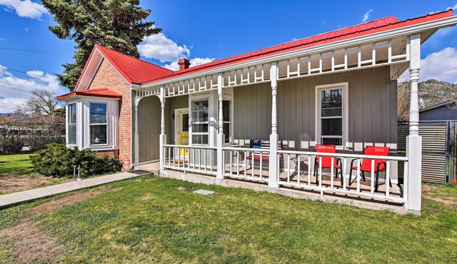 Chic Downtown Home w/Grill, Steps to Main Street!