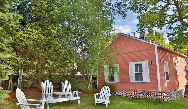 Classic Lakeside Cottage for Families – 2BR Comfort at The NASWA Resort