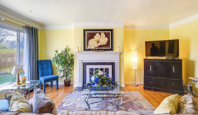 Cleveland Heights Home w/Sunroom: Park Across St!