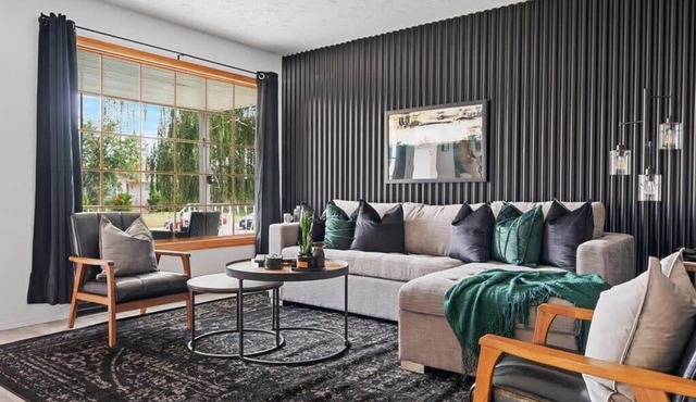 Colour & Coal | Sleeps 14 | Historic Decor & River