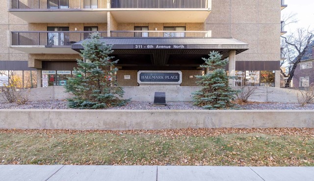 Comfortable 1BR Retreat in Downtown. Fully Equipped with Wi-fi and Parking Space