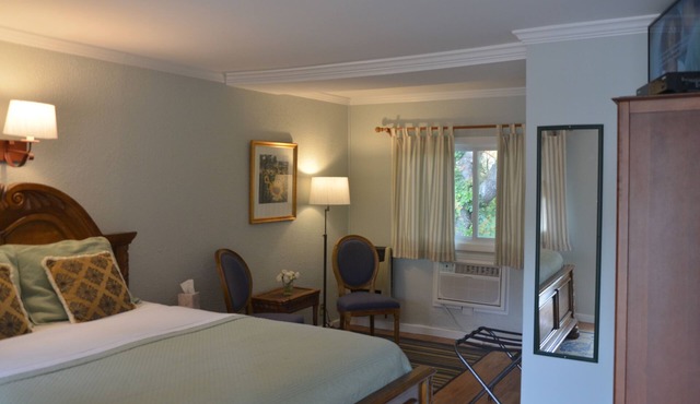 Cornwall Inn and Lodge