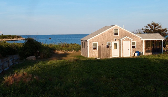 Cottage on Ocean Cove, End of Private Rd, Beach Front, Abundant Wildlife!
