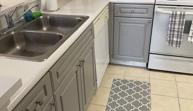 Cozy 1-bedroom condo in superb Palm Beach Gardens with AC