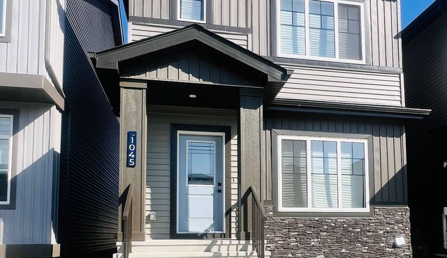 Cozy 2-bedroom Suite Close To West Edmonton Mall