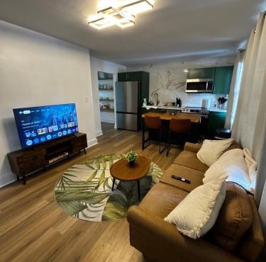 Cozy 3BR WPB Cottage