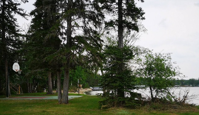 Cozy Cabin at Indian Point, Turtle Lake w/wrap around deck