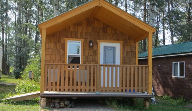 Cozy cabin at Piper's Glen Resort