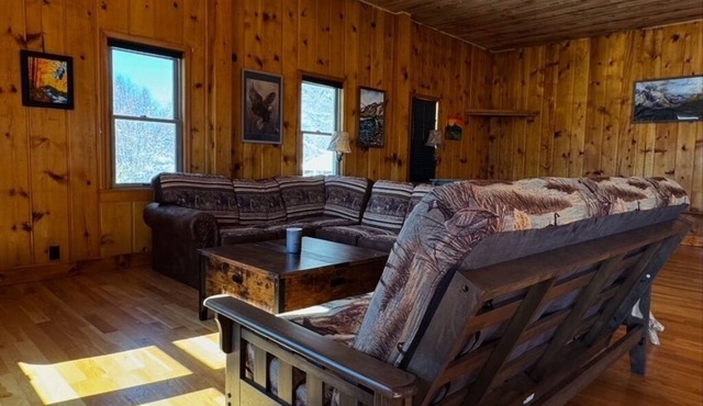 Cozy cabin conveniently located for fisherman on the Green River in Wyoming