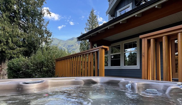 Cozy cottage with private hot tub!