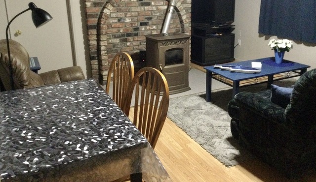 Cozy Country Suite near Cowichan Exhibition grounds