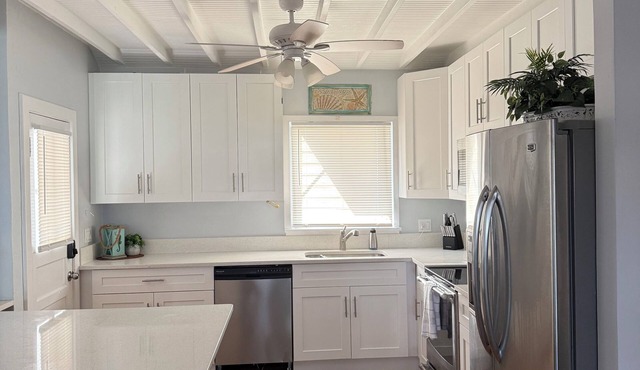 Cozy, historic, 3-bedroom House on the intercostal in Lake Worth Beach