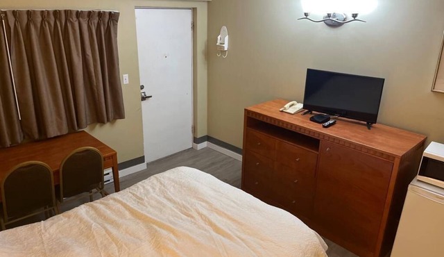 Cozy hotel in lovely Vernon with AC, WiFi