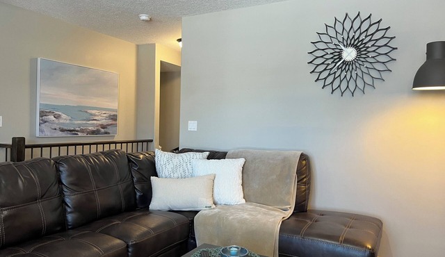 Cozy Lake Getaway - No Cleaning Fee!