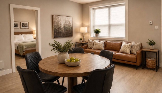 Cozy Modern 3BR 2Bath Suite | Parking + Laundry