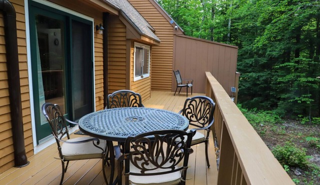 Cozy New Hampshire Retreat Near Attitash Mountain