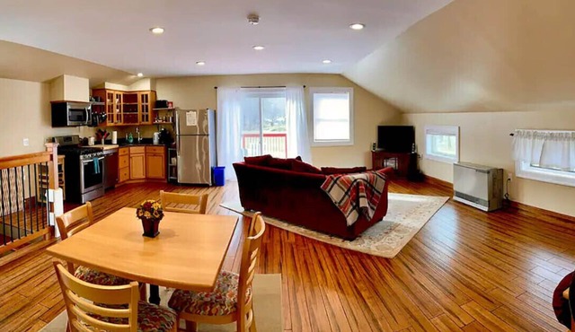 Cozy private apartment with winter views of Mt Equinox