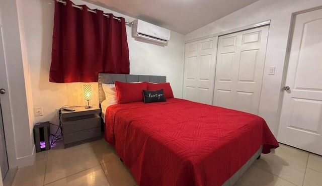 Cozy Queen Studio,Patio BBQ and Free Parking