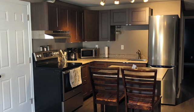 Cozy remodeled home. 1 min walk to all amenities. Pet friendly.