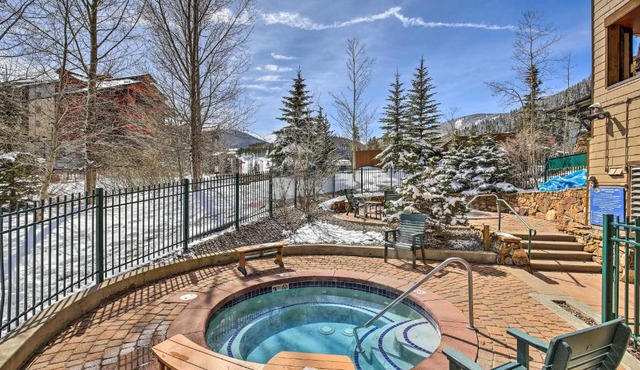 Cozy Ski-In/Ski-Out Winter Park Resort Condo!