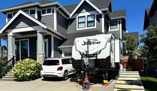 Cozy South Surrey Private One-Bedroom - 2 beds -