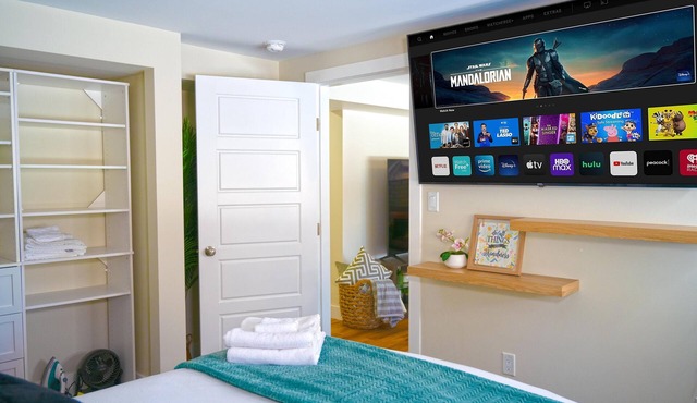 Cozy Suite in Williams Lake | 5 Min to DownTown | Self Check-In | 75" TV