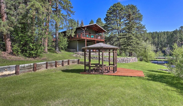 Creekside Rapid City Cabin w/Deck on 30 Acres!