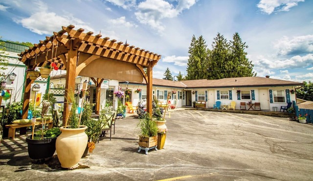 Creston Valley Motel