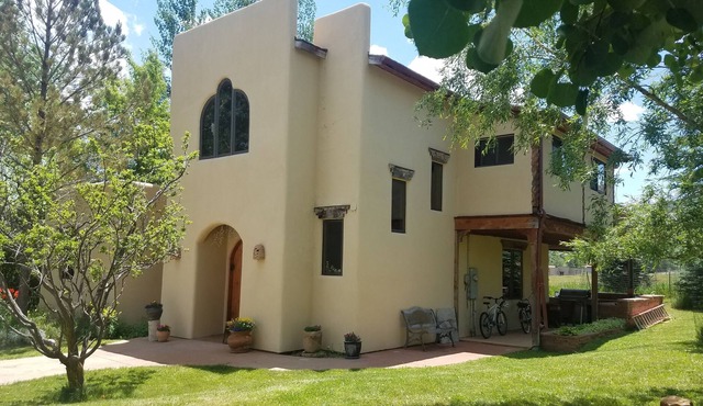 Custom Mountain Home -Skiing in Telluride, Hotsprings, Reservoir, Mtn biking.