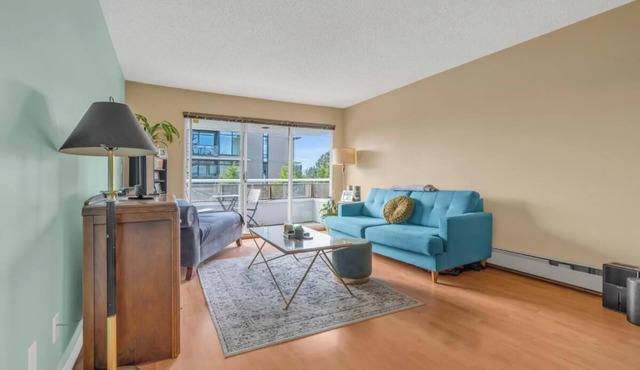 D16 - Beautiful 1 bedroom South Granville