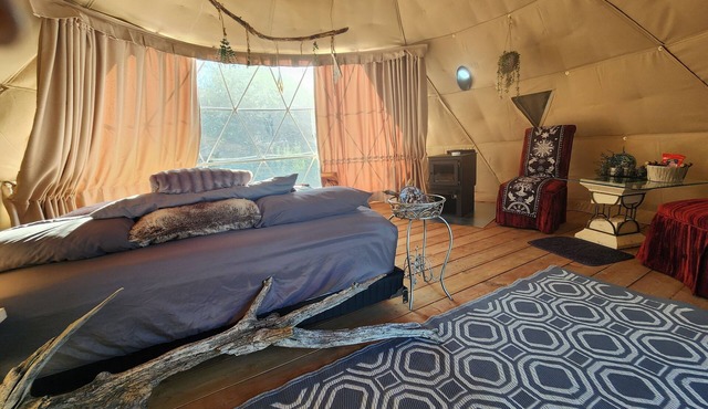 #D5 Nordic Nook Dome- 1 King Bed -No pets please