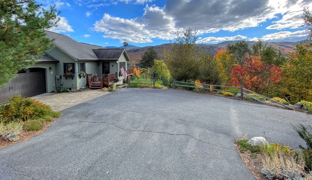 D86- Stunning views from this custom home in Bretton Woods! Terraced gardens, fire pit, wifi!