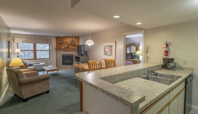 Deer Park Vacation Rental close to Loon Mountain!