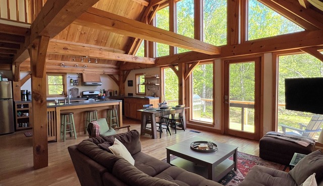 Dog friendly cabin on private wooded lot