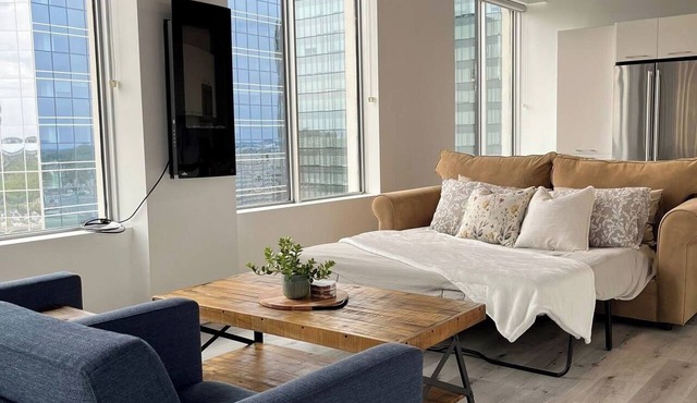 Downtown Suite - Stunning View Right in the centre of Edmonton