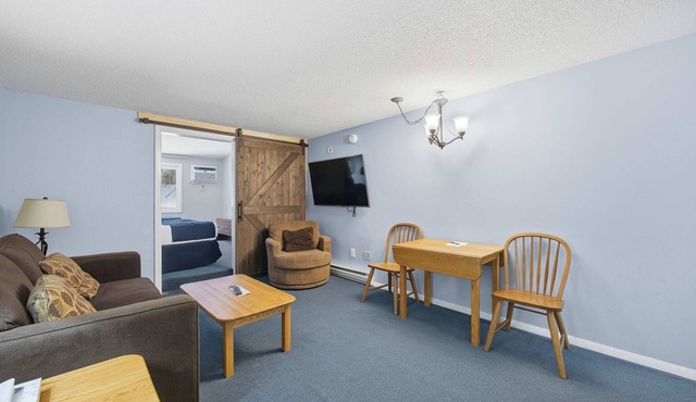 Eastern Inn Aspen Lodge Suite for 4