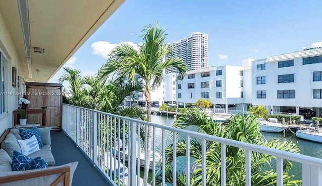 Eastern Shores "JEM" located in the Heart of Sunny Isle's, North Miami Beach! 1/
