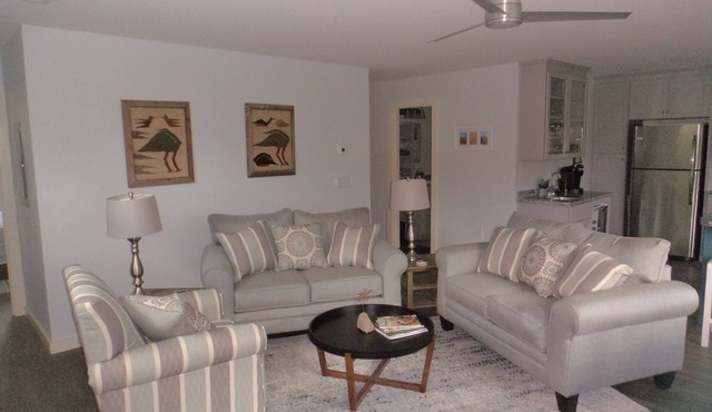 Eight minutes to Sunday River! Two bdrm apartment. Ski, hike, bike & relax.