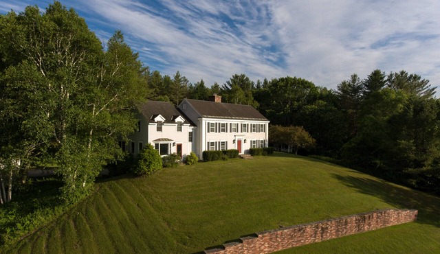 Elegant estate with guest house, majestic views, firepit, fireplaces, grill