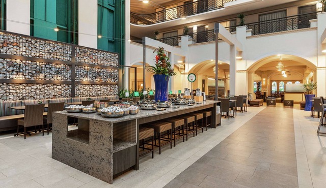 Embassy Suites by Hilton Miami International Airport