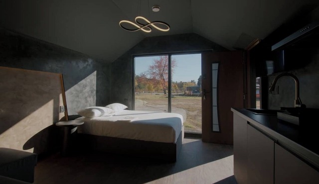 Emrose Luxury Cabins 16