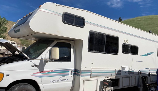 Enjoyable 1-bedroom caravan with AC in charming Eagle Mountain