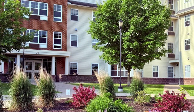 Enjoyable apartment with fitness room in the Heart of Plattsburgh!