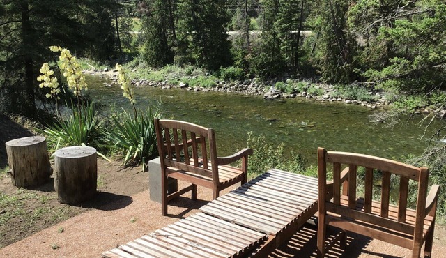 Entire Private Floor of Riverside Home - Sleeps 6 - 8 Guests! Perfect getaway!