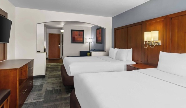 Explore Denver from This Cozy Modern Retreat by Shops, Brews & Local Fun
