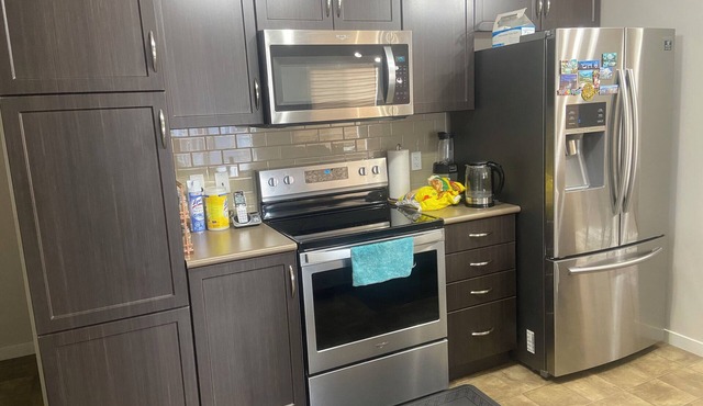 Fabulous 2-bedroom apartment with WiFi in charming Edmonton
