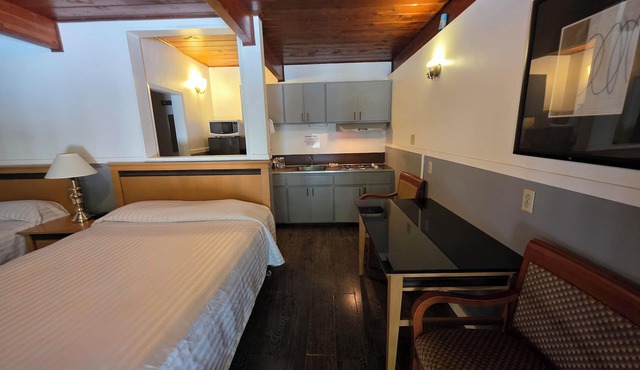 Falcon Nest Motel