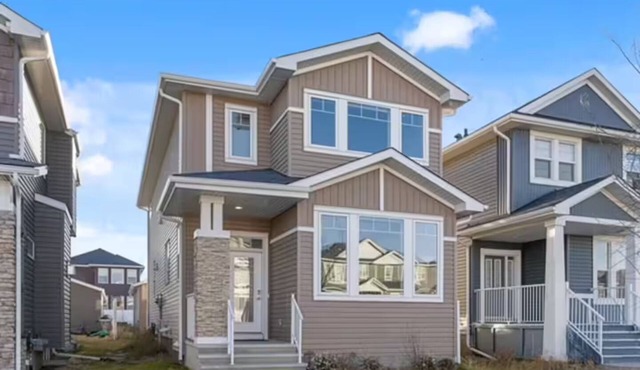 Family-Friendly 3-Bed | Super Close to Airport!