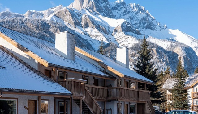 Family Week 2025 (Feb 16-23, 2025) - Banff Rocky Mountain resort - 2 Bed/2 Bath