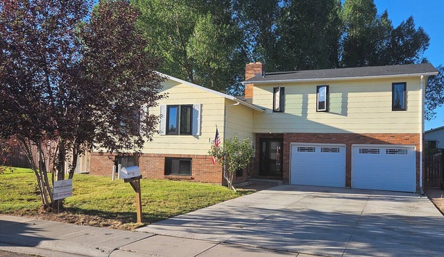 Fantastic 5-bedroom newly remodeld house in Laramie perfect for your getaway